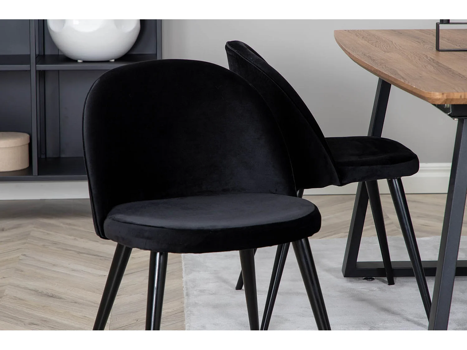 IncaNABL ensemble table, table extensible longueur cm160 / 200 El bois décor et 4 Velvet chaises Velours noir.