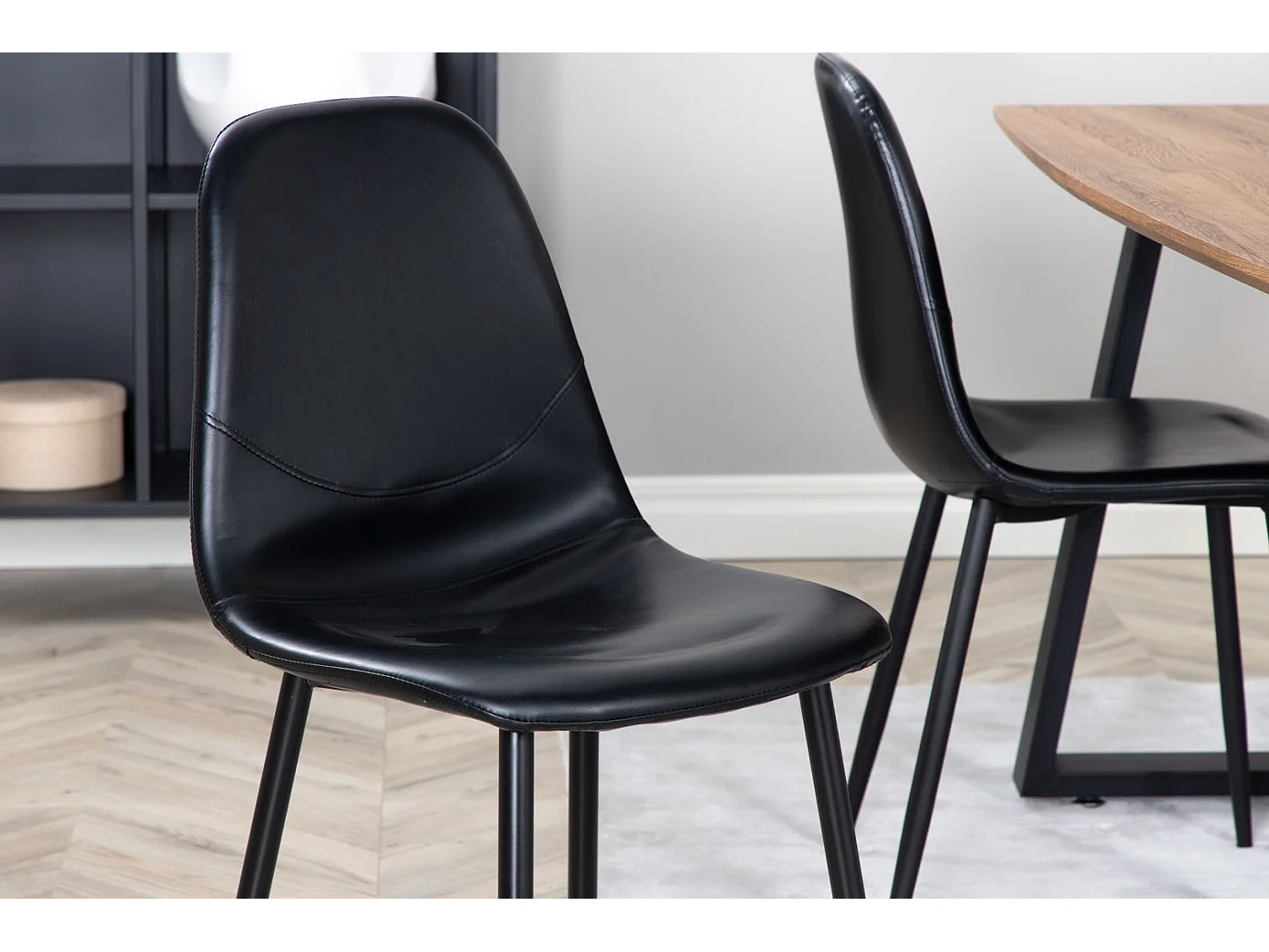 IncaNABL ensemble table, table extensible longueur cm160 / 200 El bois décor et 4 Polar chaises Similicuir PU noir.