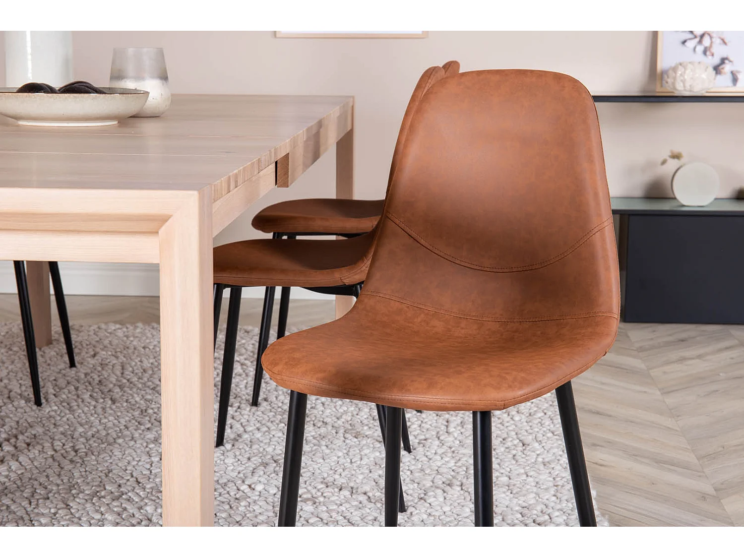 SliderWW ensemble table, table extensible longueur cm170 / 250 chêne blanc washeded et 6 Polar chaises Similicuir PU marron.