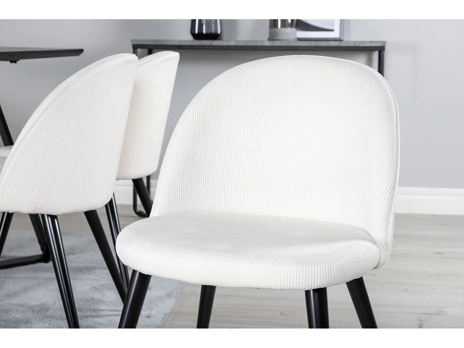 MarinaBLBL ensemble table, table noir et 6 Velvet chaises Velours côtelé beige, noir.