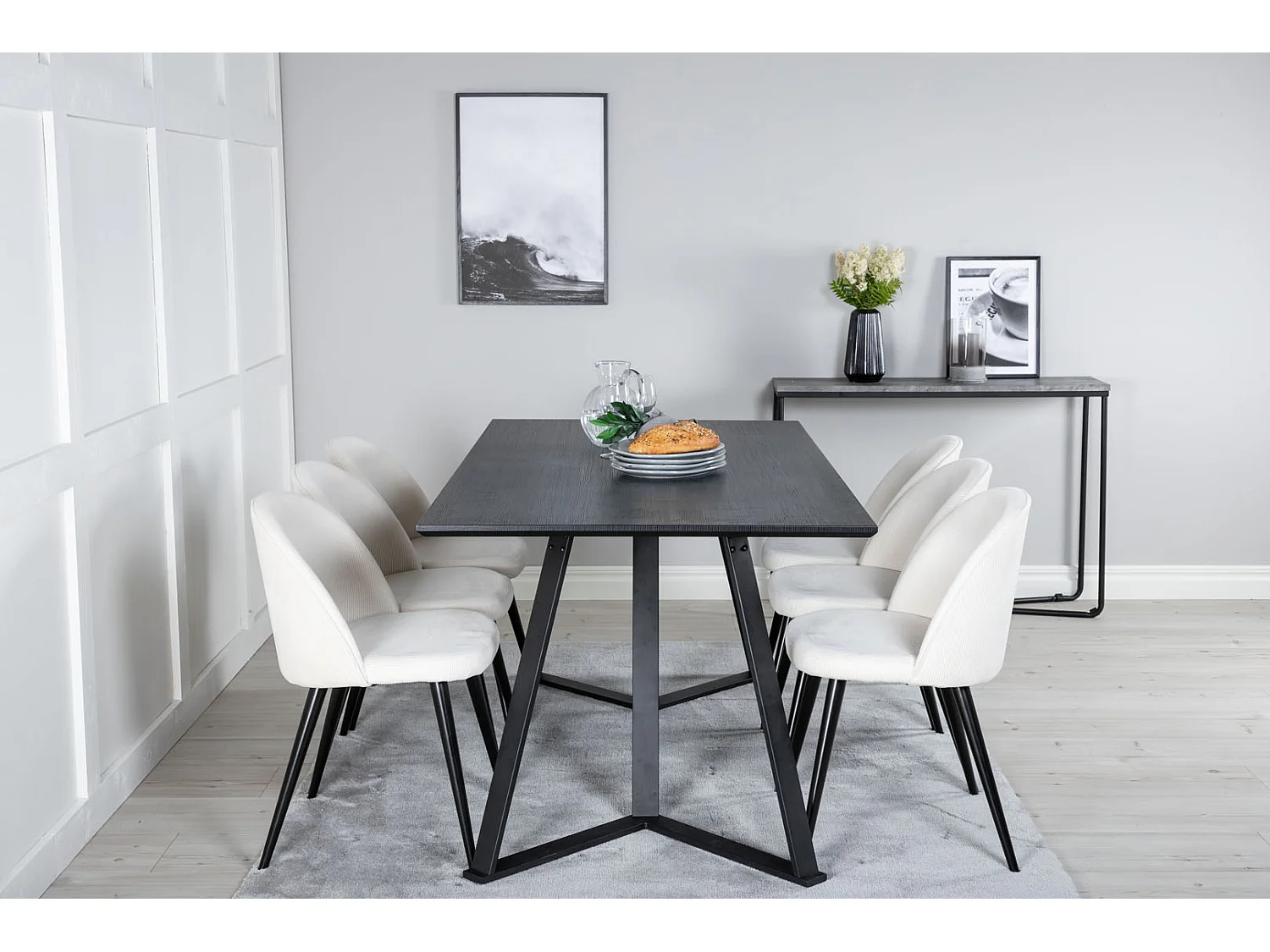 MarinaBLBL eethoek eetkamertafel zwart en 6 Velvet eetkamerstal fluweel beige, zwart.