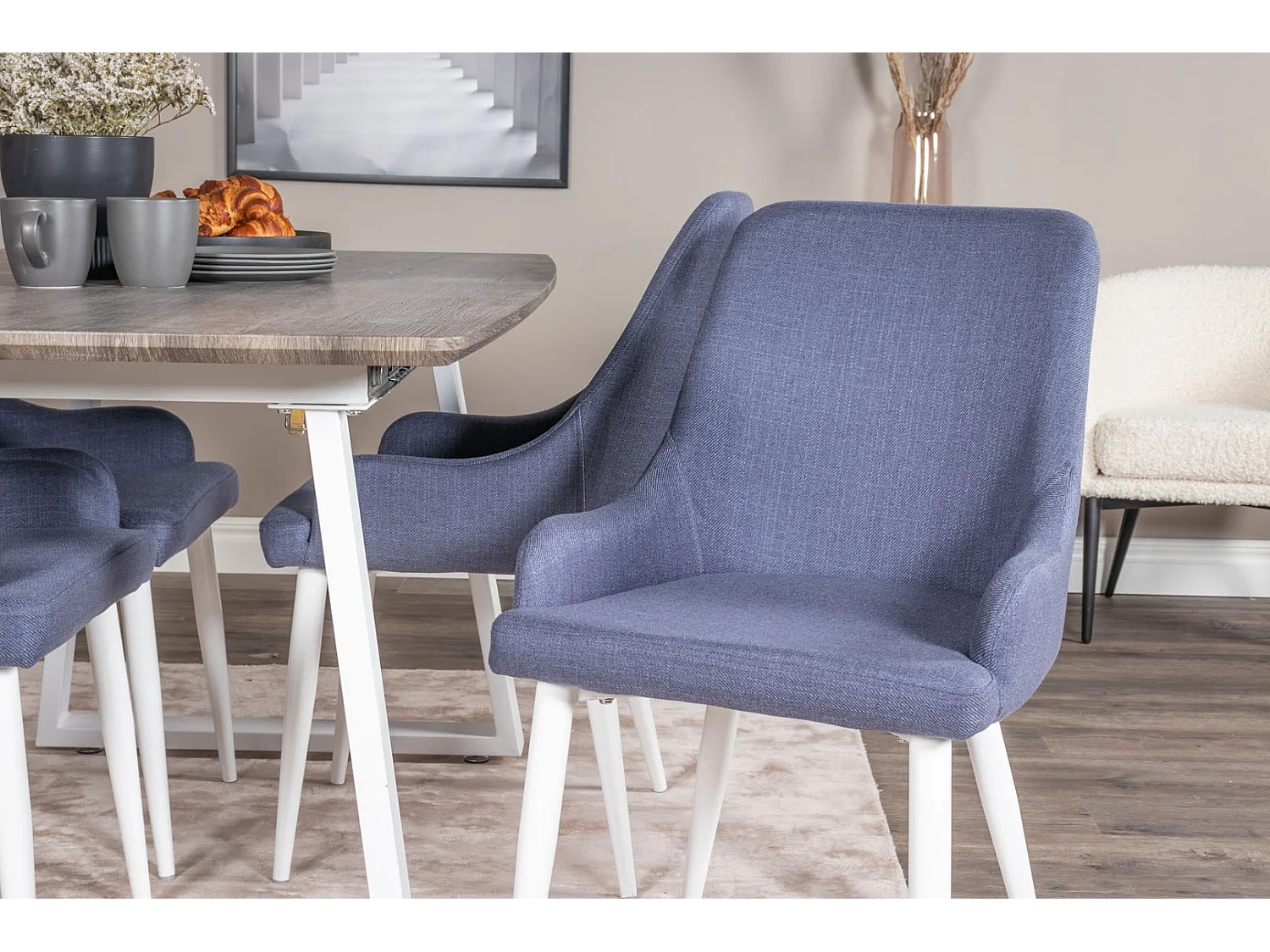 IncaNAWH eethoek eetkamertafel uitschuifbare tafel lengte cm 160 / 200 el hout decor grijs en 4 Plaza eetkamerstal blauw, wit.