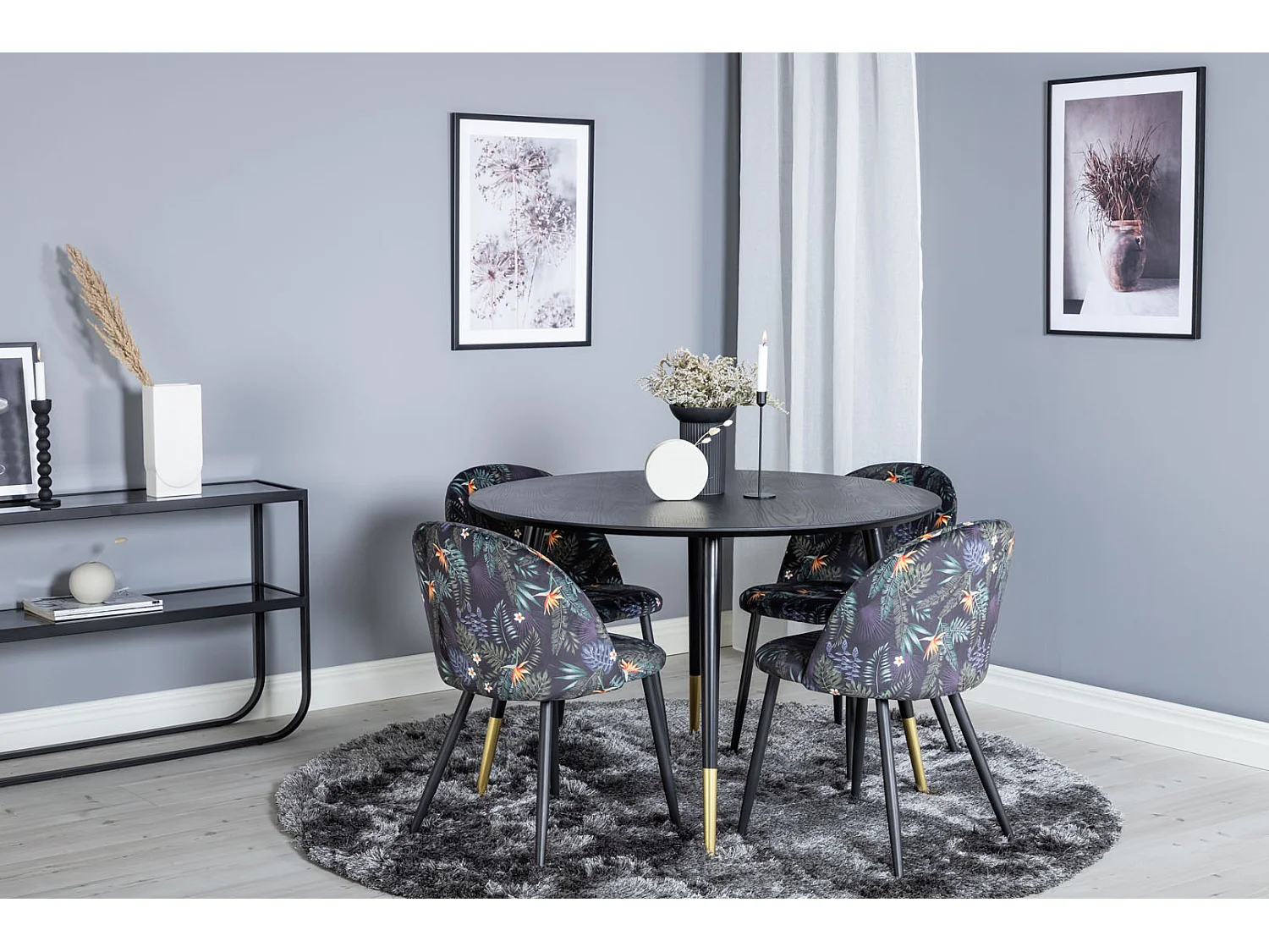 DippØ115BLBR ensemble table, table noir et 4 Velvet chaises Velours fleuri.