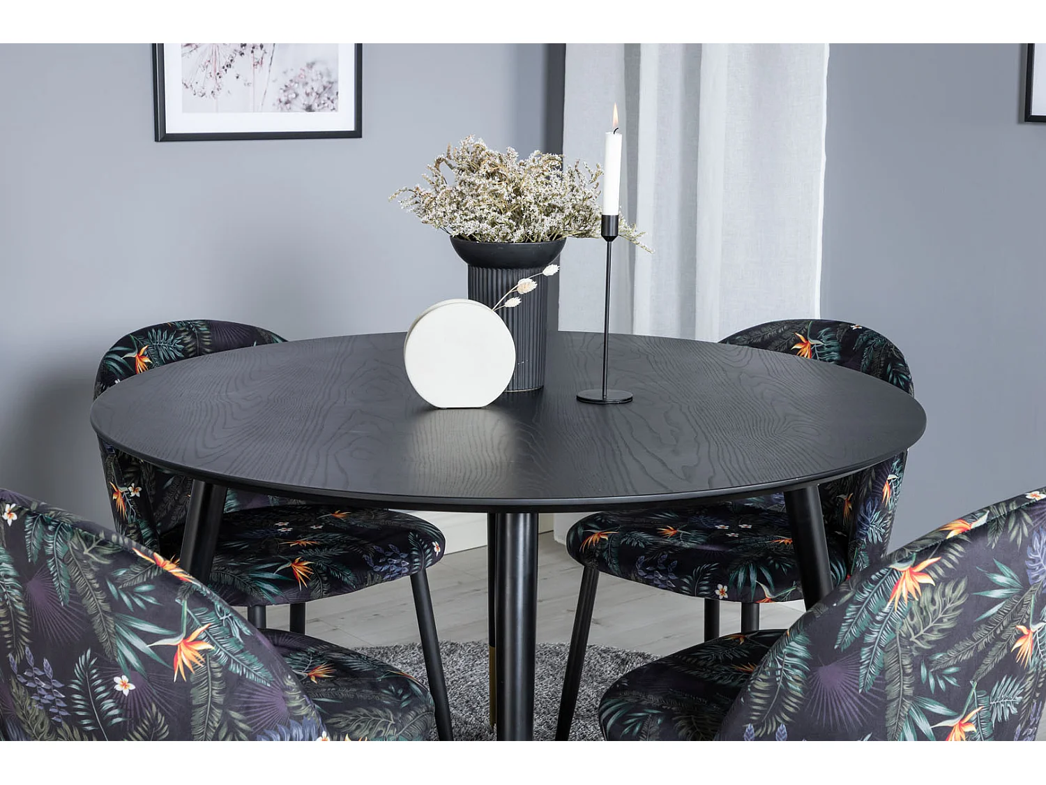 DippØ115BLBR ensemble table, table noir et 4 Velvet chaises Velours fleuri.