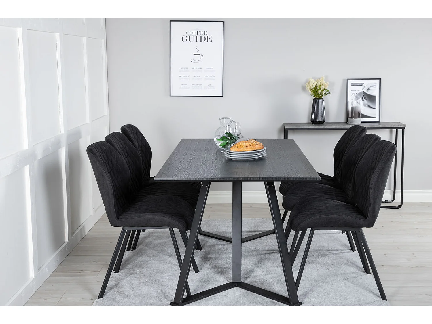 MarinaBLBL ensemble table, table noir et 6 Gemma chaises noir.