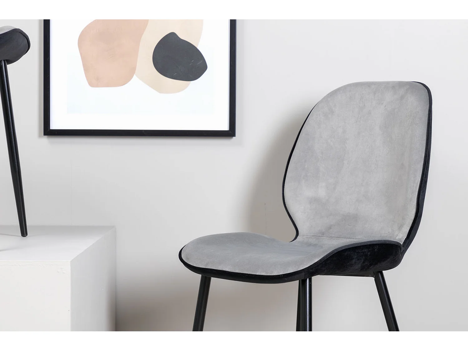 Emma eetkamerstoel velours grijs,zwart.