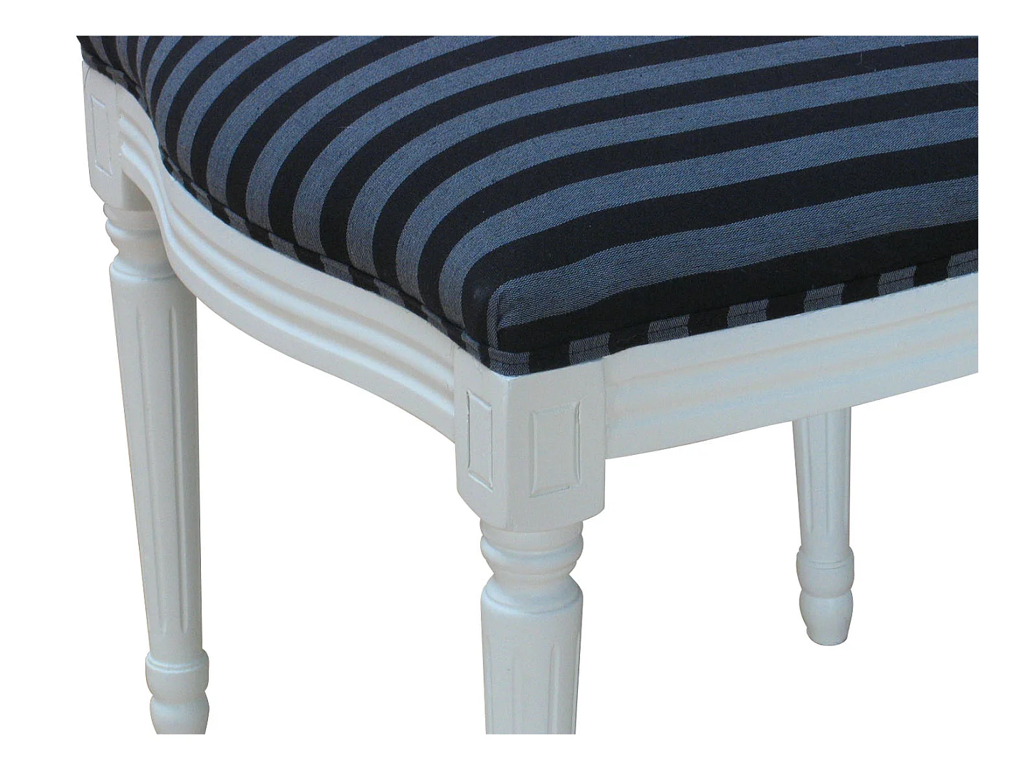 Rokoko/Amaretta Chaise de salle à manger, blanc antique, tissu à rayures noires.