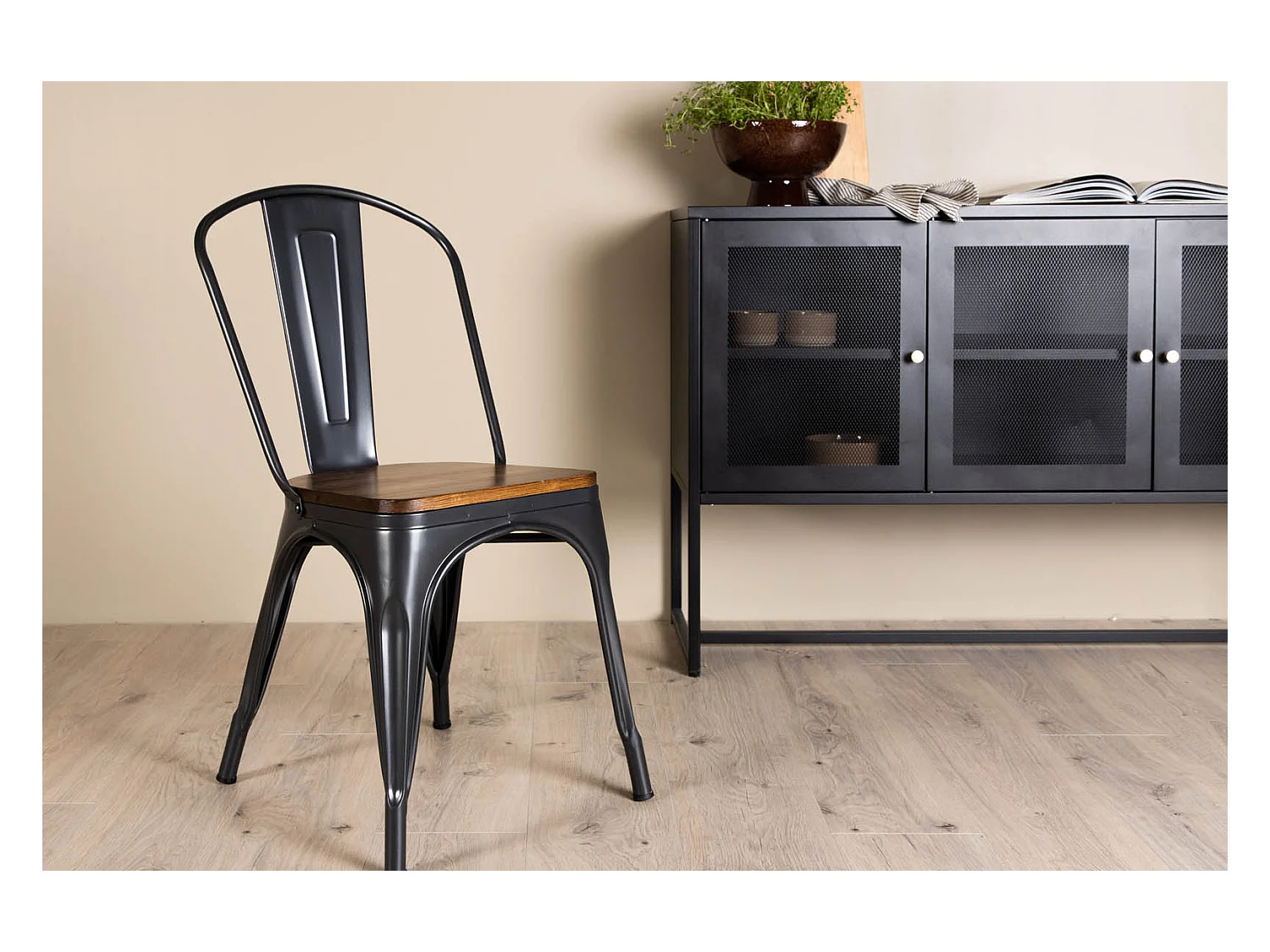 Tempe chaise de salle à manger métal marron.