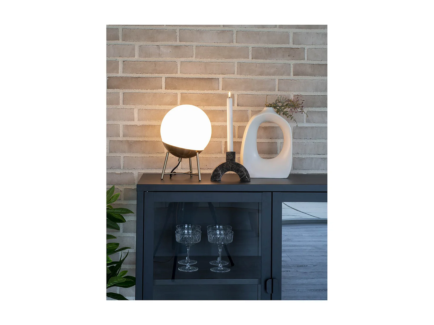 Chelsea tafellamp 20x26x20cm wit glas.