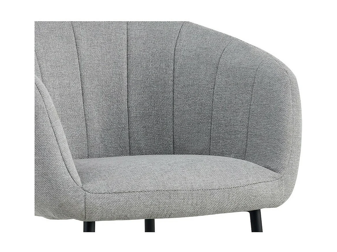 Chaise SEVILLE – Tissu gris clair – Pieds métal noir – H79 x L57 x P62 cm