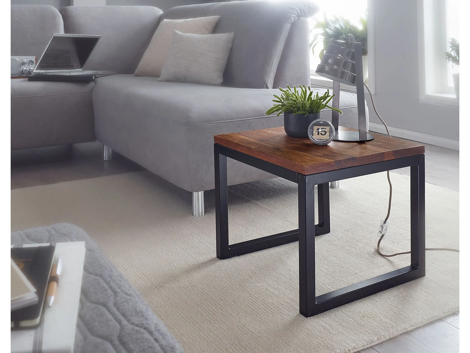 table d'appoint 45x40x45 cm table de salon en bois massif table de salon