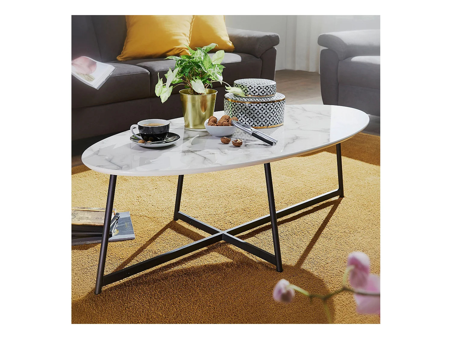 table basse table de salon ovale aspect marbre table d'appoint blanche en métal