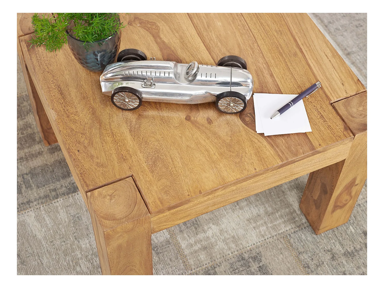 Massiver Couchtisch 60 cm Holz Tisch Massiv Wohnzimmertisch Beistelltisch