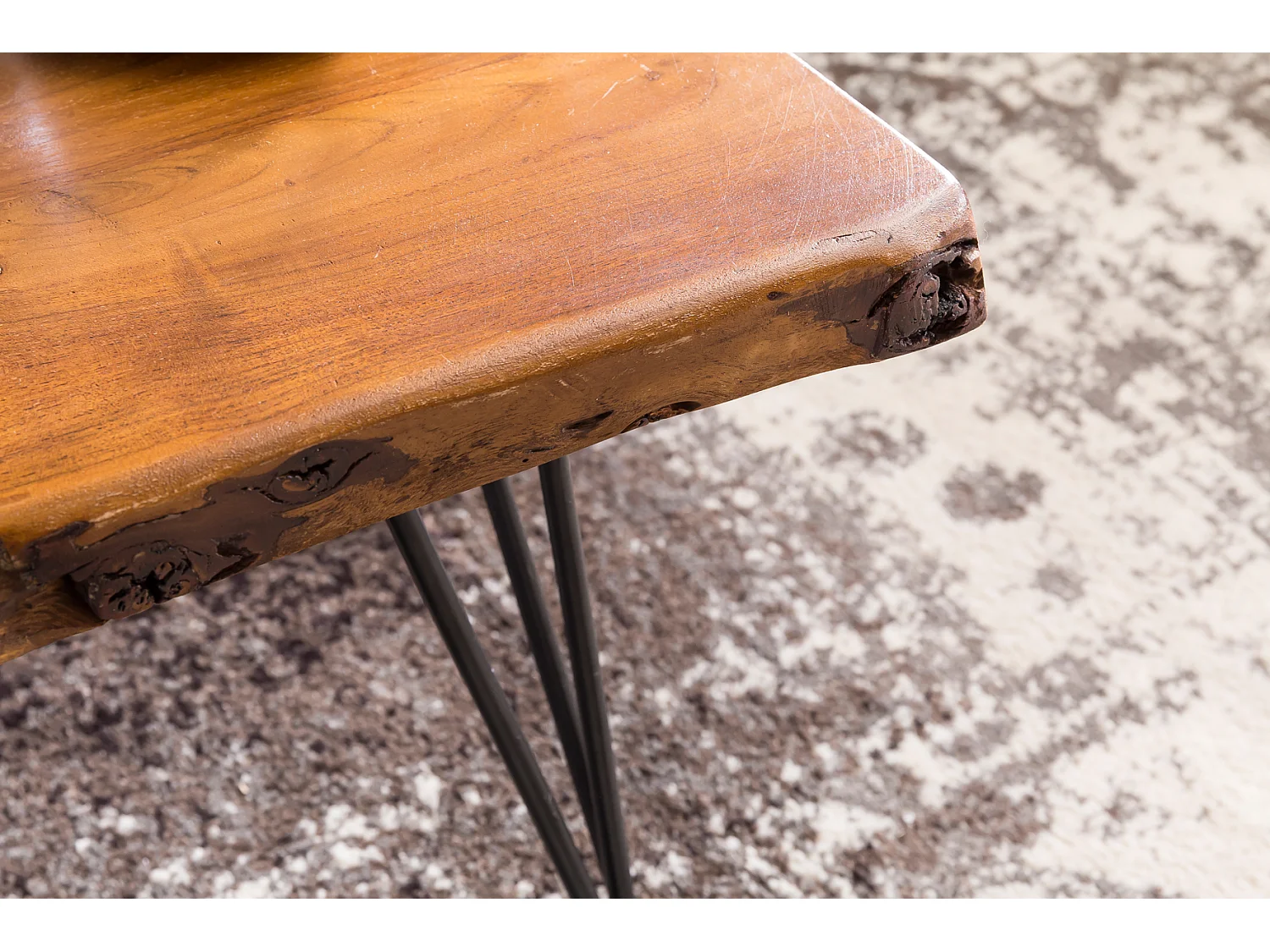 Couchtisch Baumkante 56x38x51 cm Sheesham Massivholz Metallbeine Wohnzimmertisch