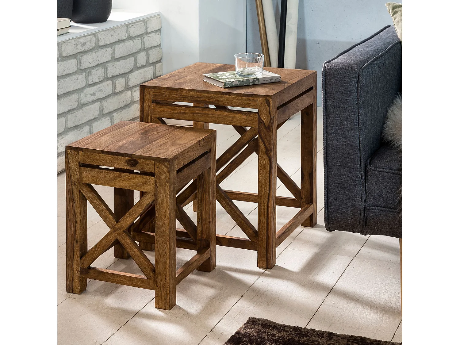 set di 2 tavolini da salotto in legno massello tavolino