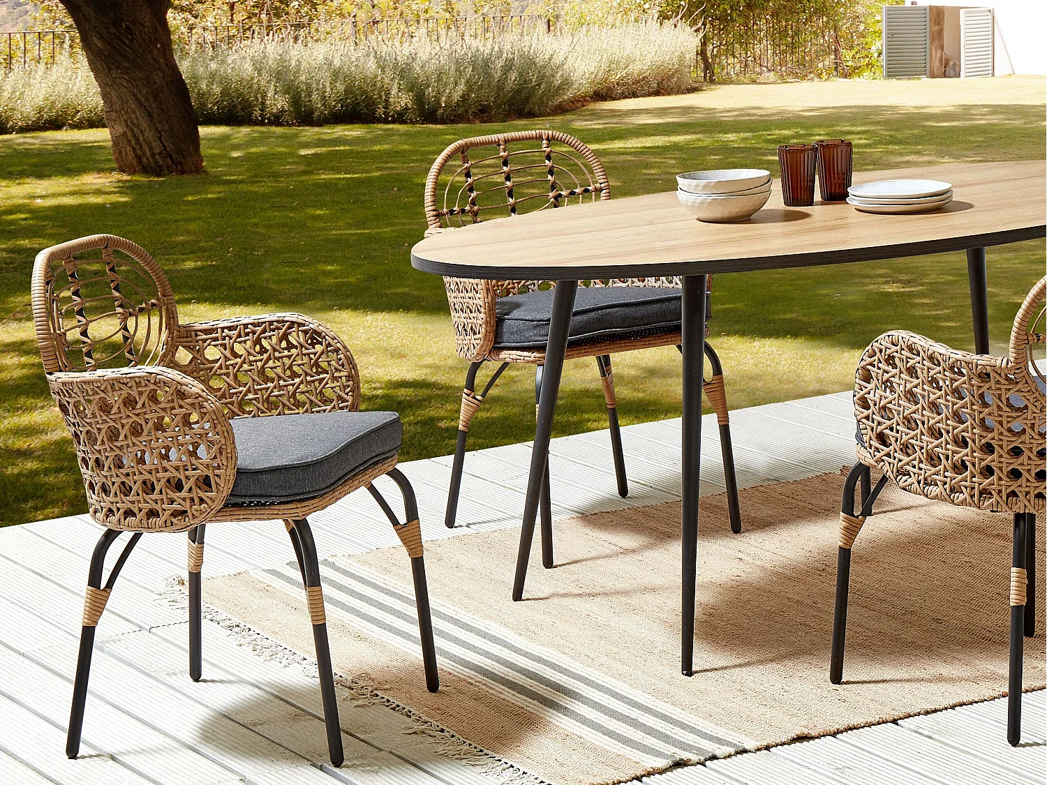 Set mit 2 Stühlen und Sitzkissen PRATELLO Polyrattan Naturfarben