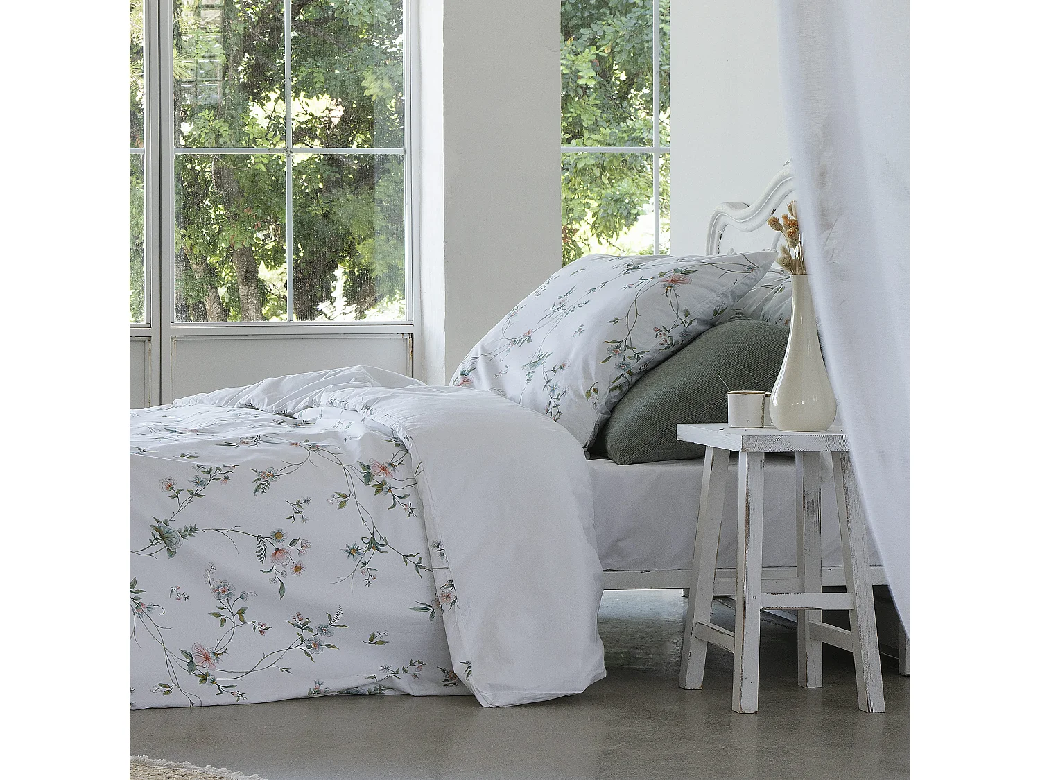 Funda nórdica Avila cama 135 cm - 220x220 cm, algodón 200 hilos. Cierre con botones.