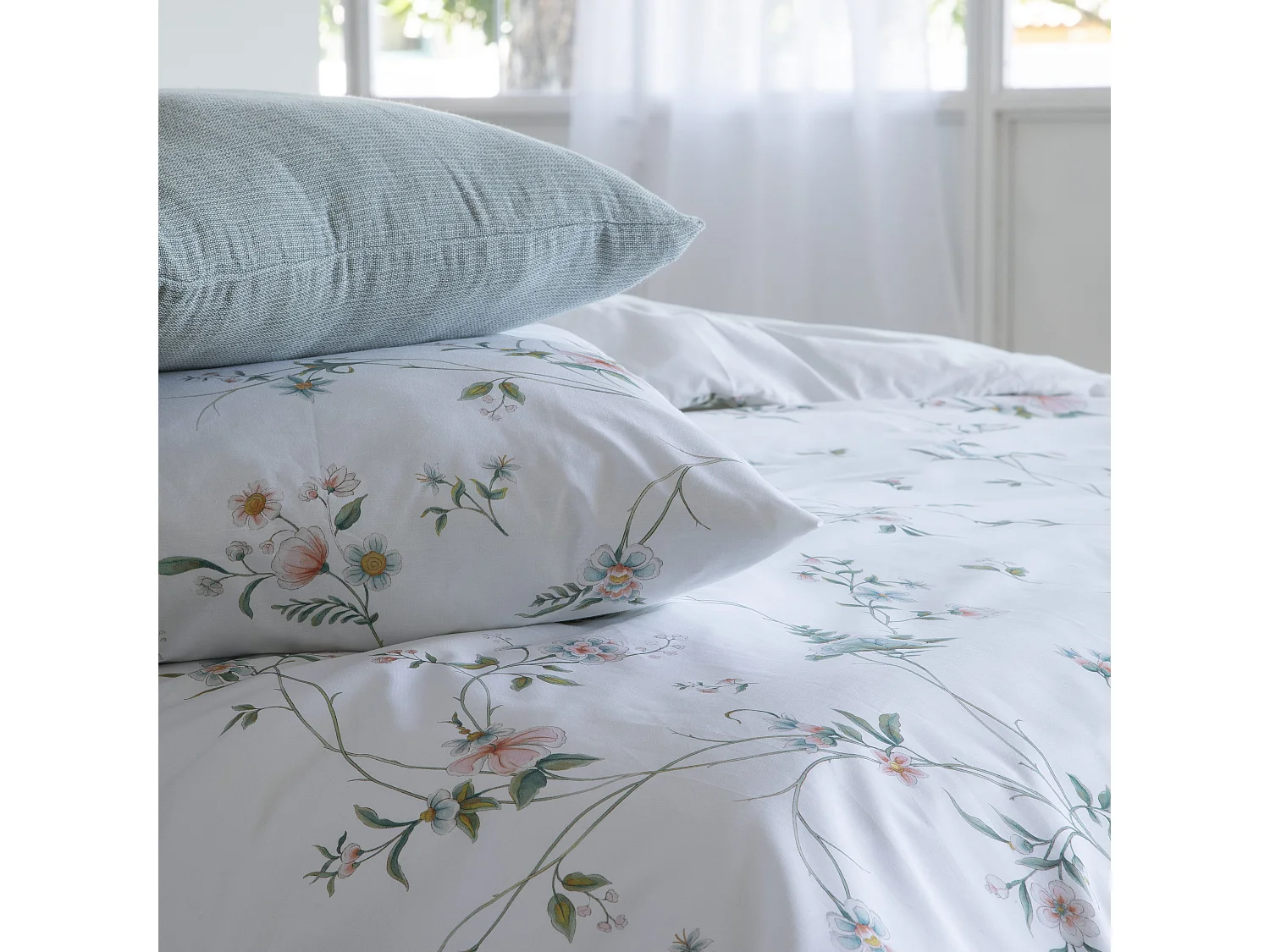 Funda nórdica Avila cama 135 cm - 220x220 cm, algodón 200 hilos. Cierre con botones.