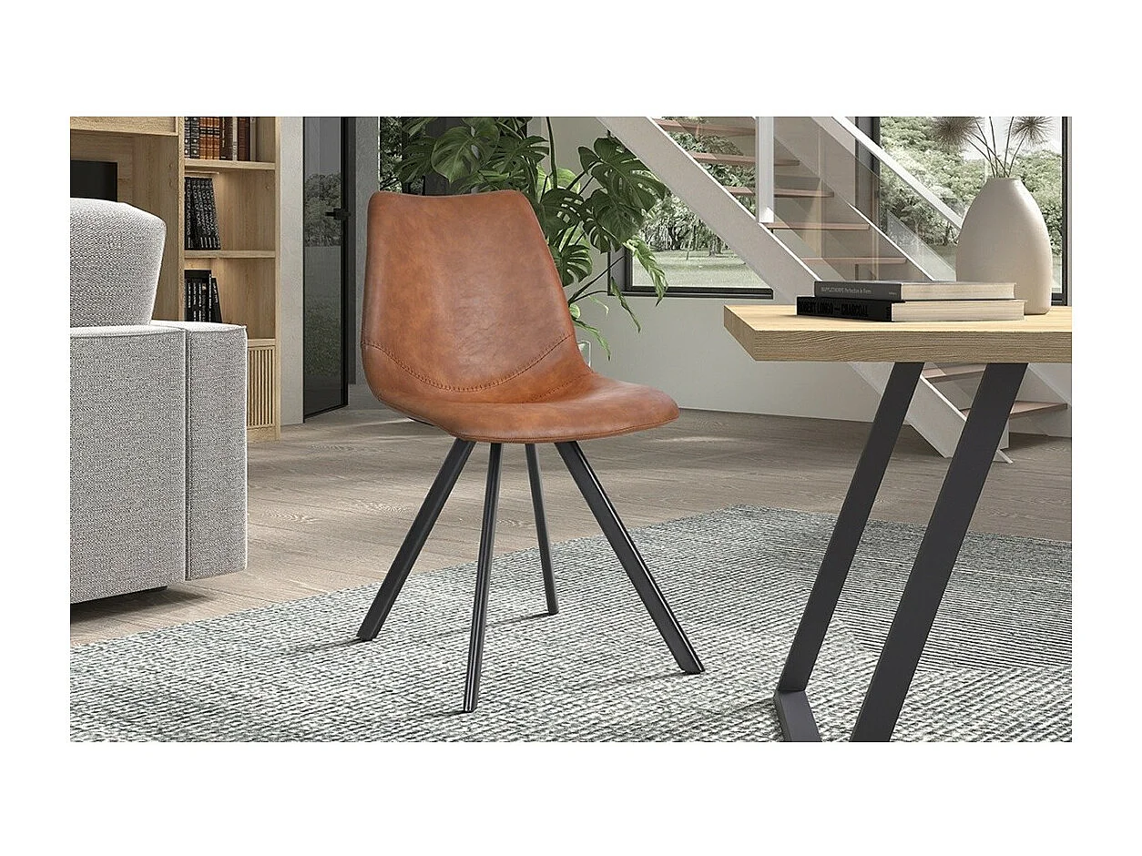 Cadeira EMET PU Cognac, dimensão H83 x L46 x P60 cm, ideal para sua cozinha ou sala de jantar.