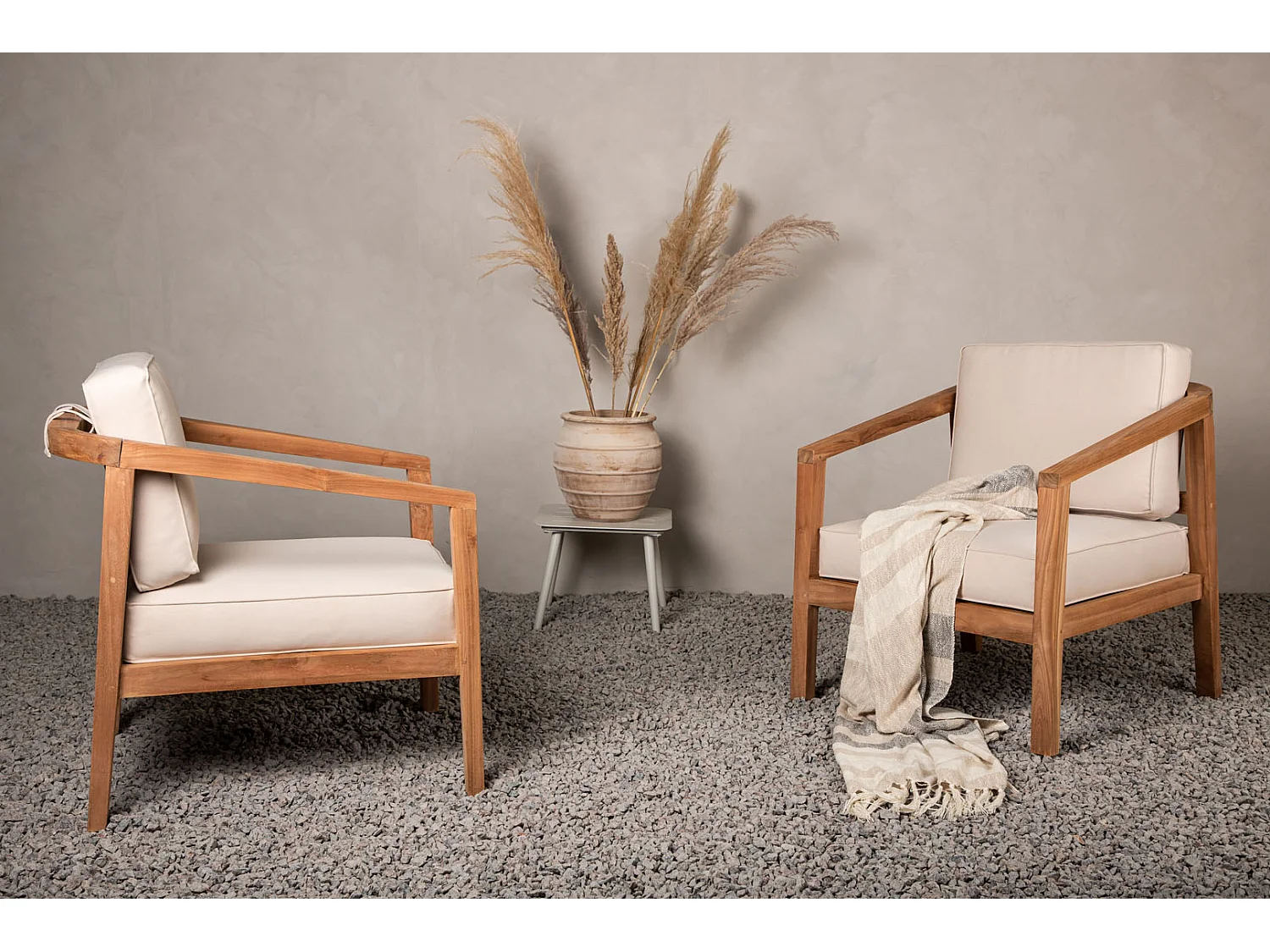 Cuscino da giardino Cushio per sedia color crema.