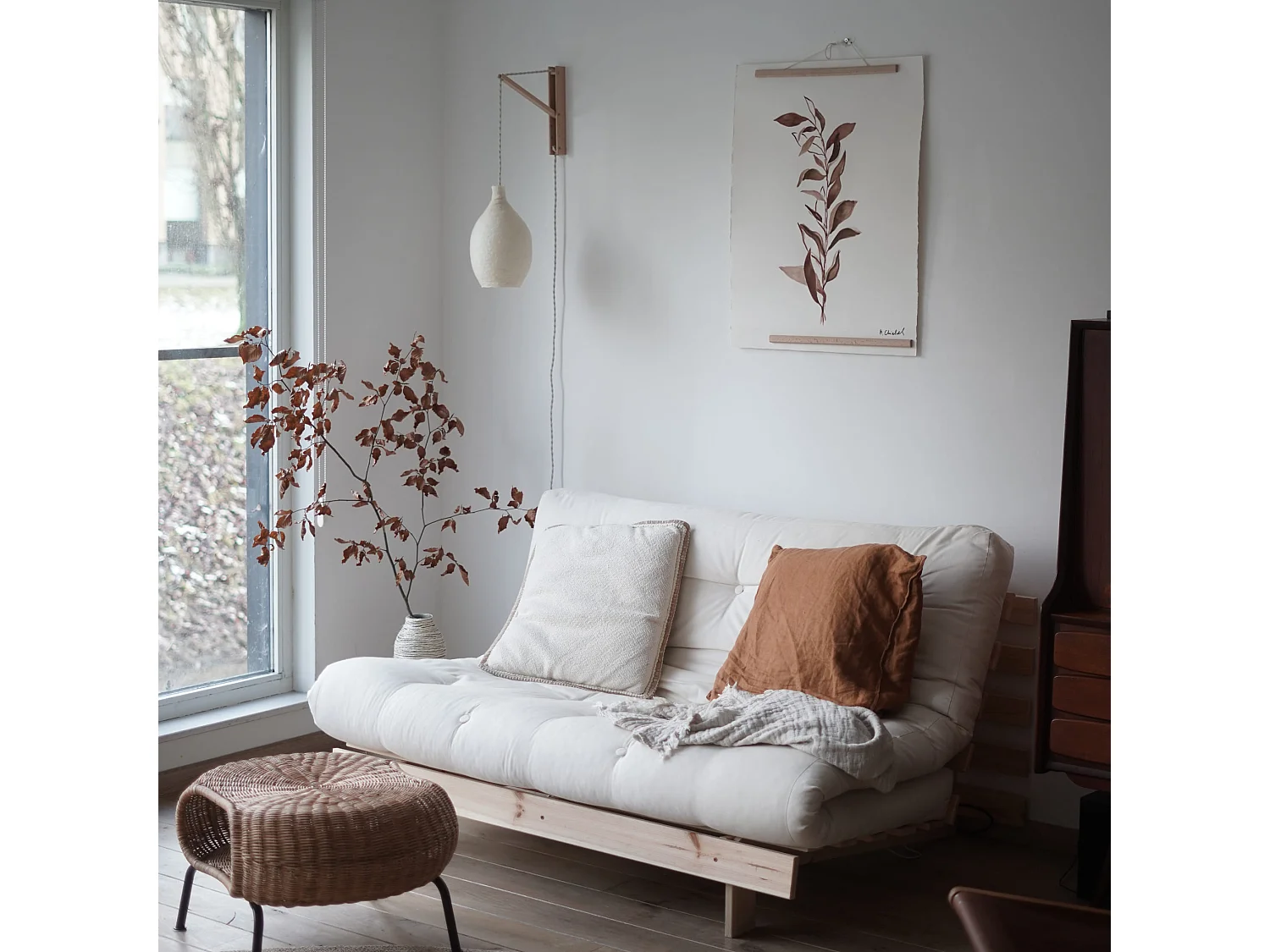 Canapé convertible ROOTS en pin massif naturel avec matelas futon bleu canard 140x200