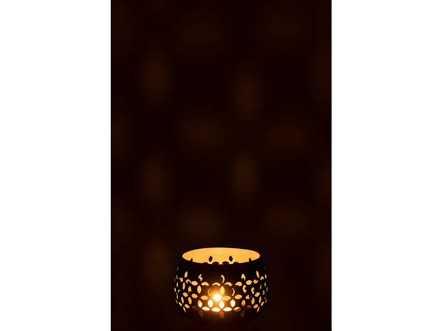 Portavelas perforado de hierro negro 13x13x9cm