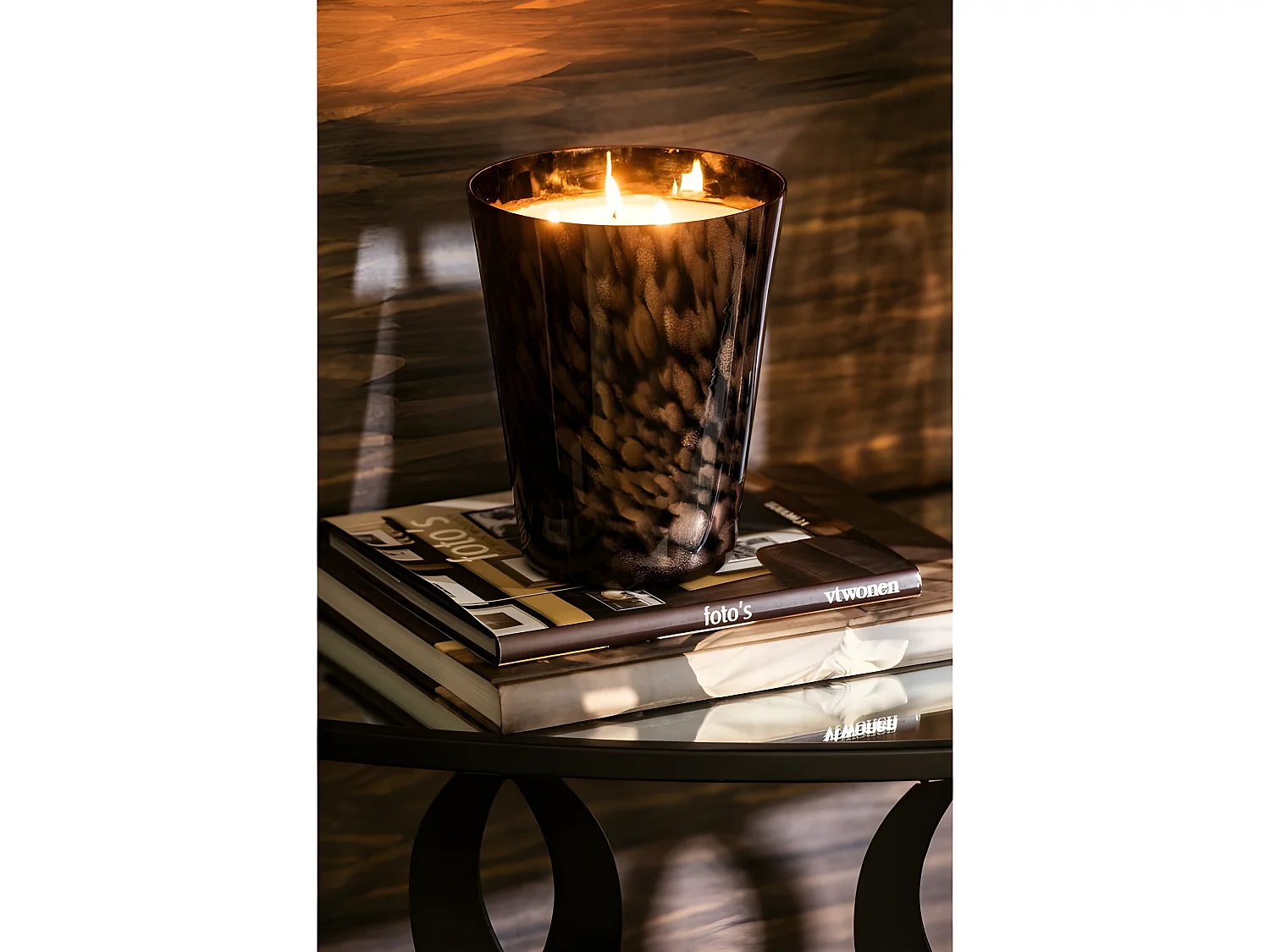 Vela perfumada noa sándalo negro/oro Alt. 20 cm