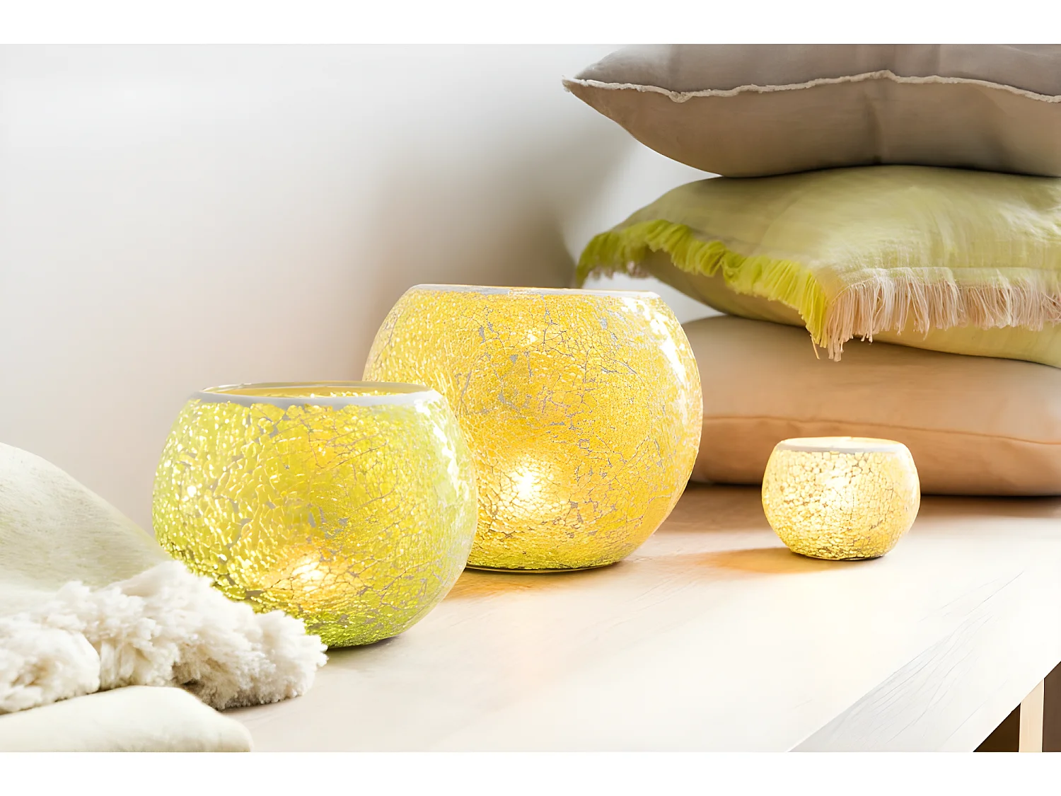 Photophore en verre jaune 10x10x7 cm