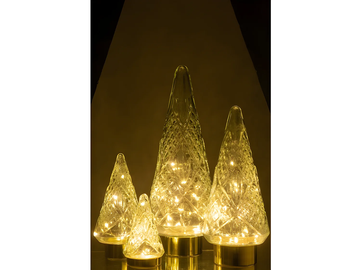 Albero di Natale decorativo a led in vetro trasparente 9x9x16 cm