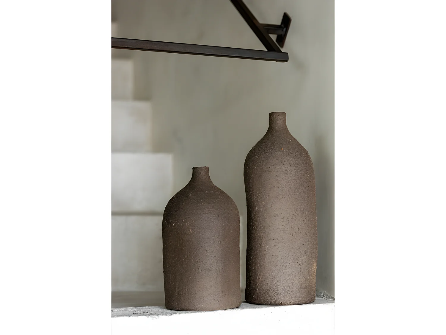 Vaso collo bottiglia in ceramica marrone 16x16x28 cm