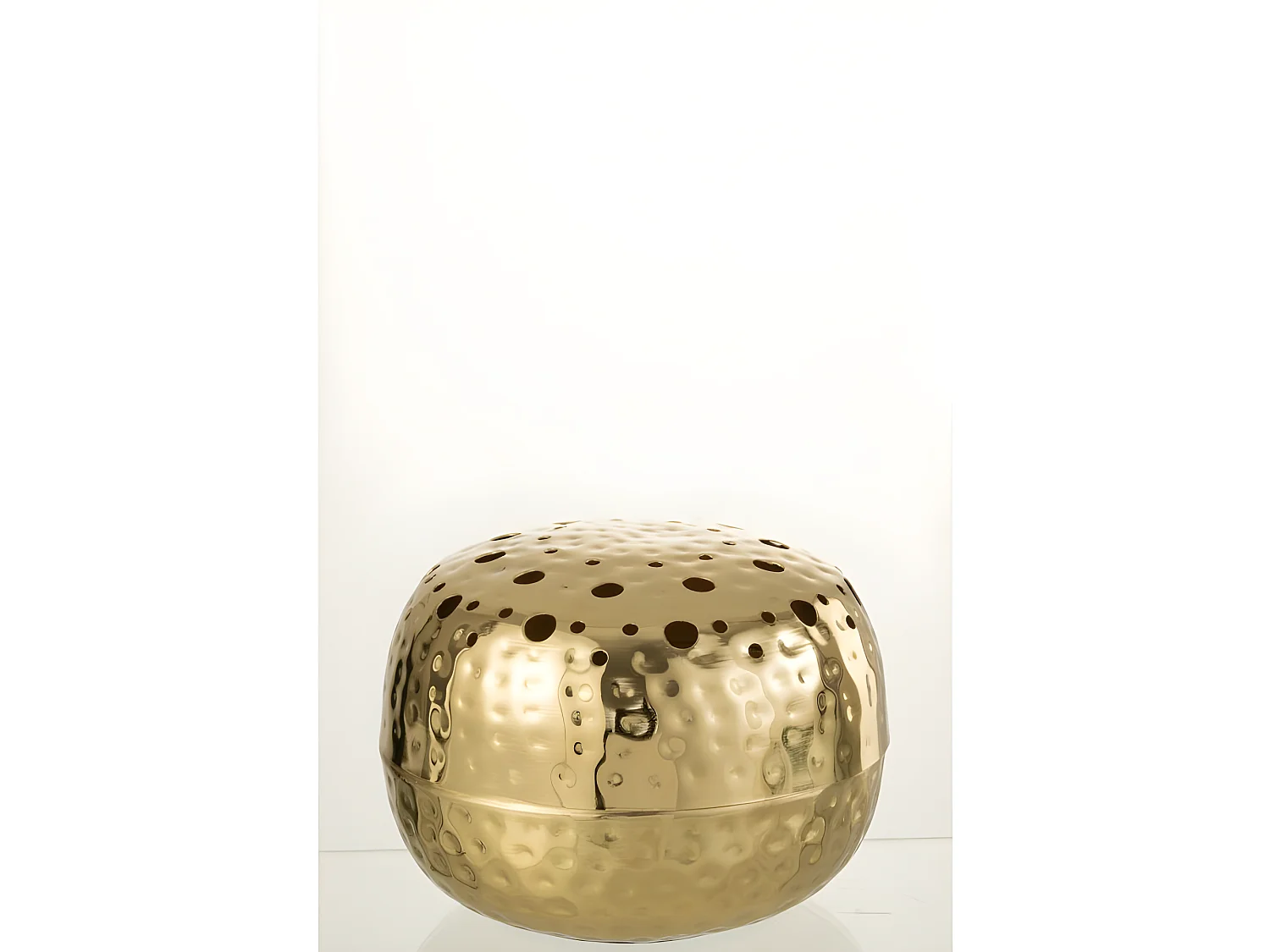 Vaso a sfera con fori in metallo dorato 23x23x9 cm