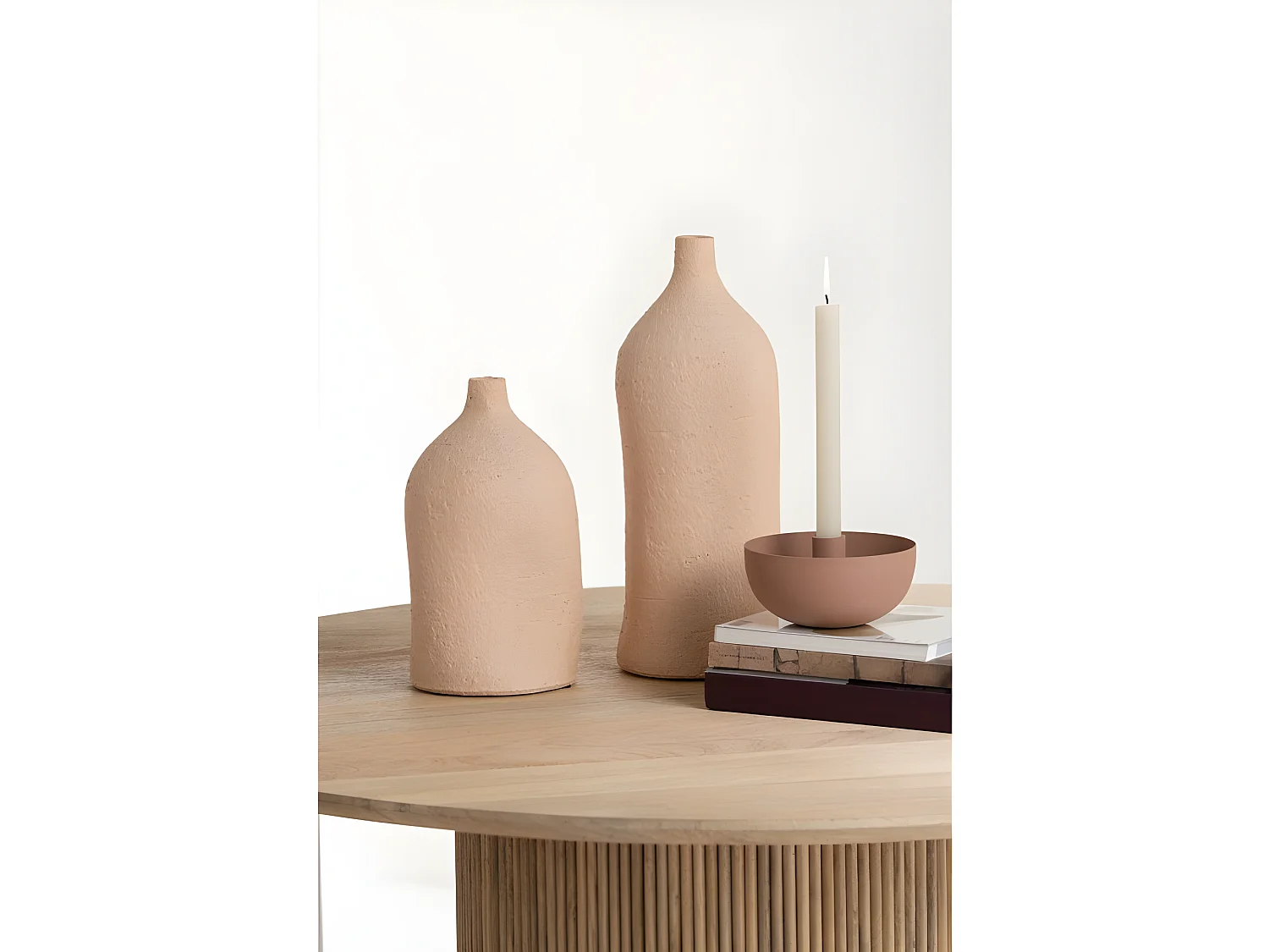 Jarrón de cerámica beige de 14x14x40 cm