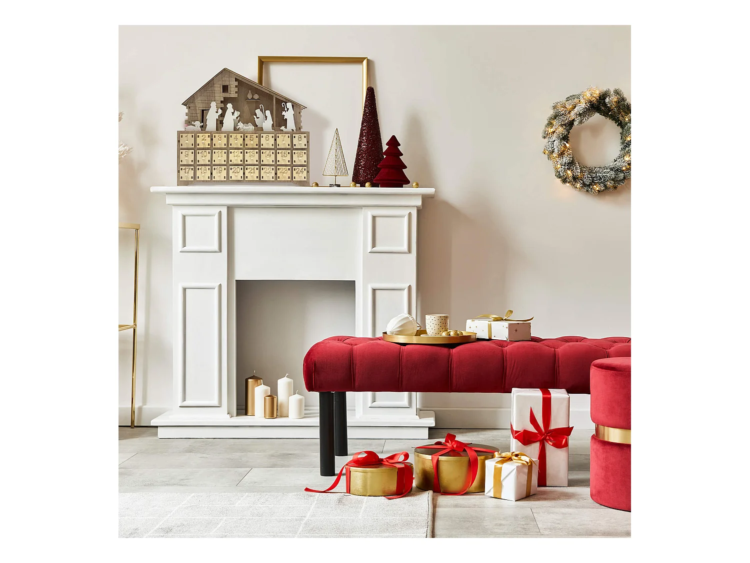 Calendrier de l'Avent avec 24 Tiroirs et Crèche en Bois Sculpté Décoration de Noël