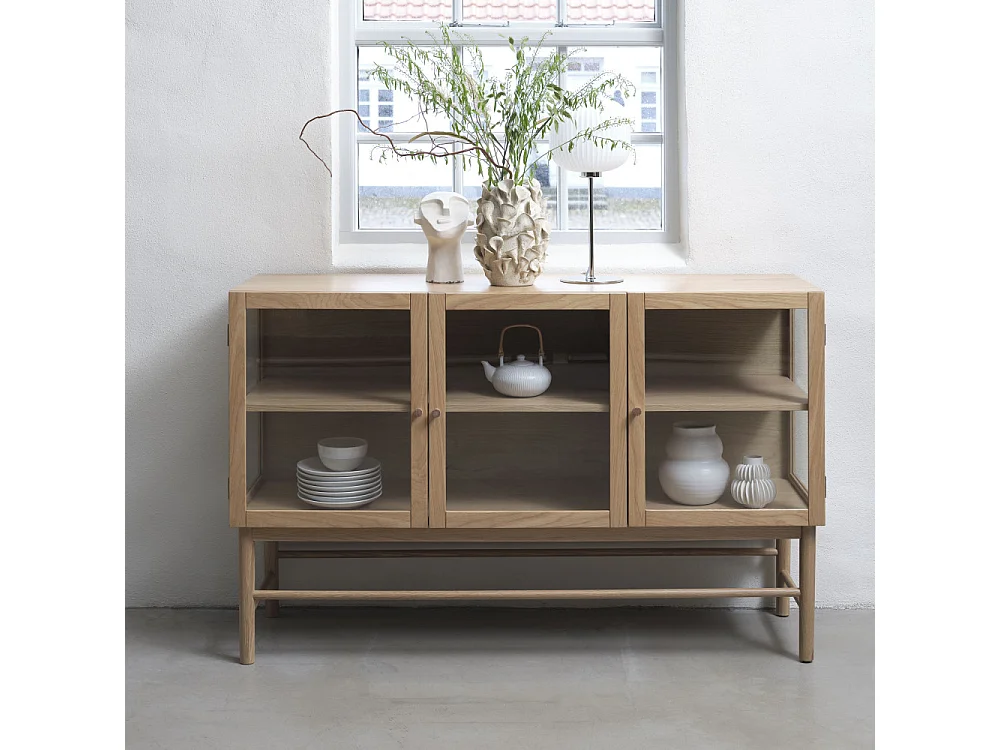 Cahir - Buffet 3 portes en verre trempé et bois L132cm : Couleur - Bois clair