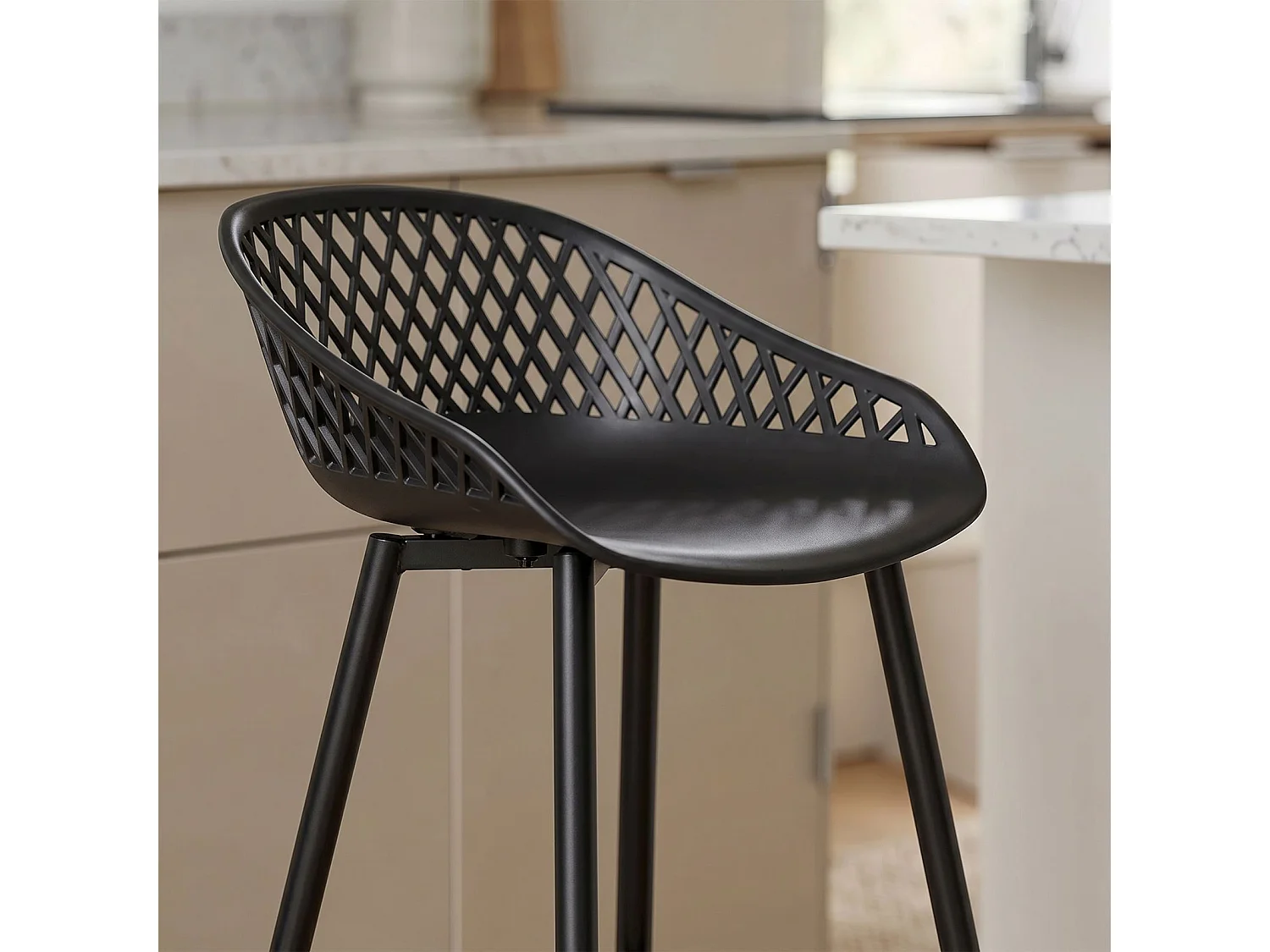Lot de 2 tabourets de bar IREK chaise haute pour cuisine ou comptoir design retro, en plastique et métal noirs, hauteur d'assise 75