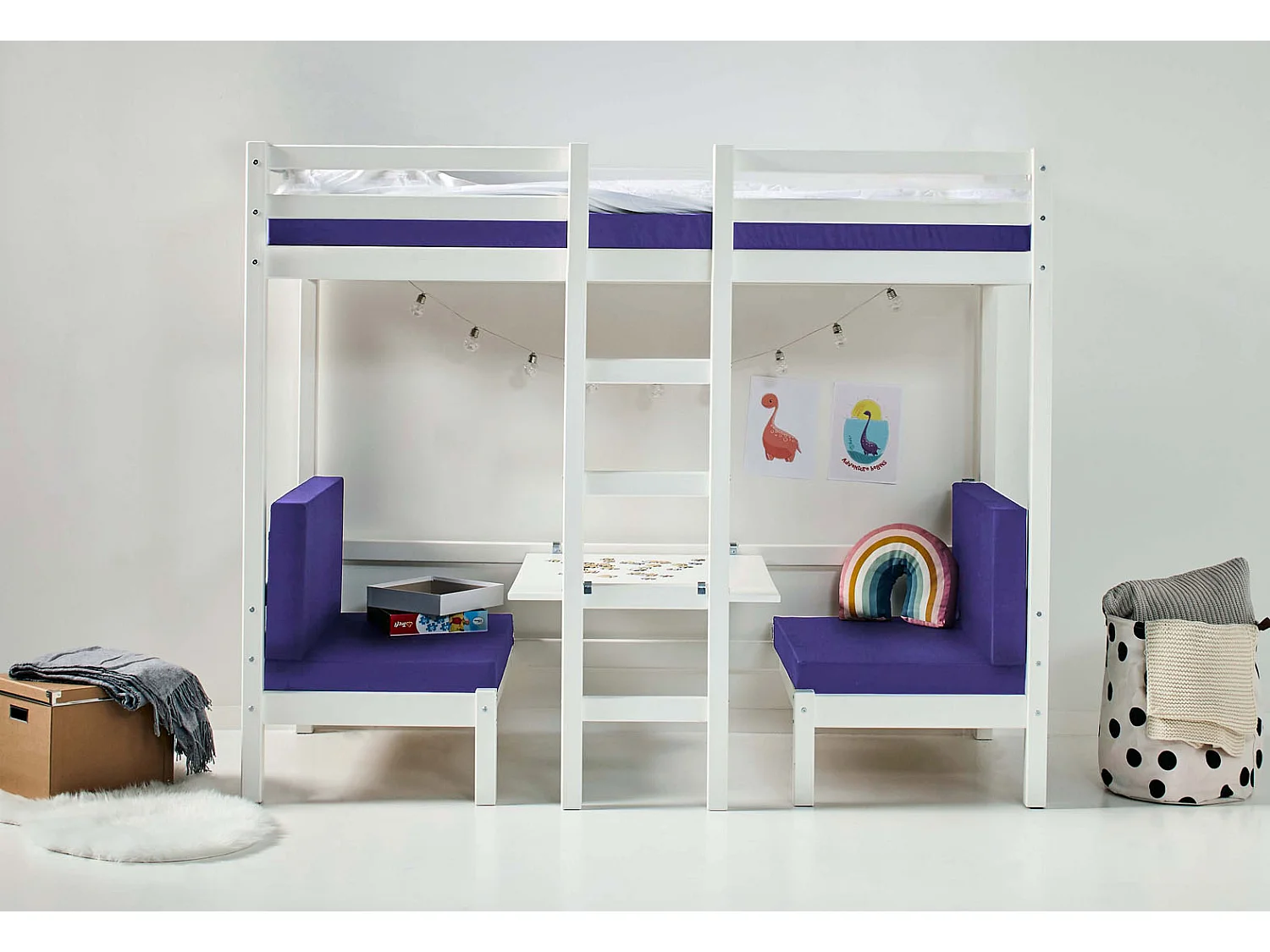 Basic Lit superposé Jumbo avec canapé violet, bureau et sommiers à lattes inclus.