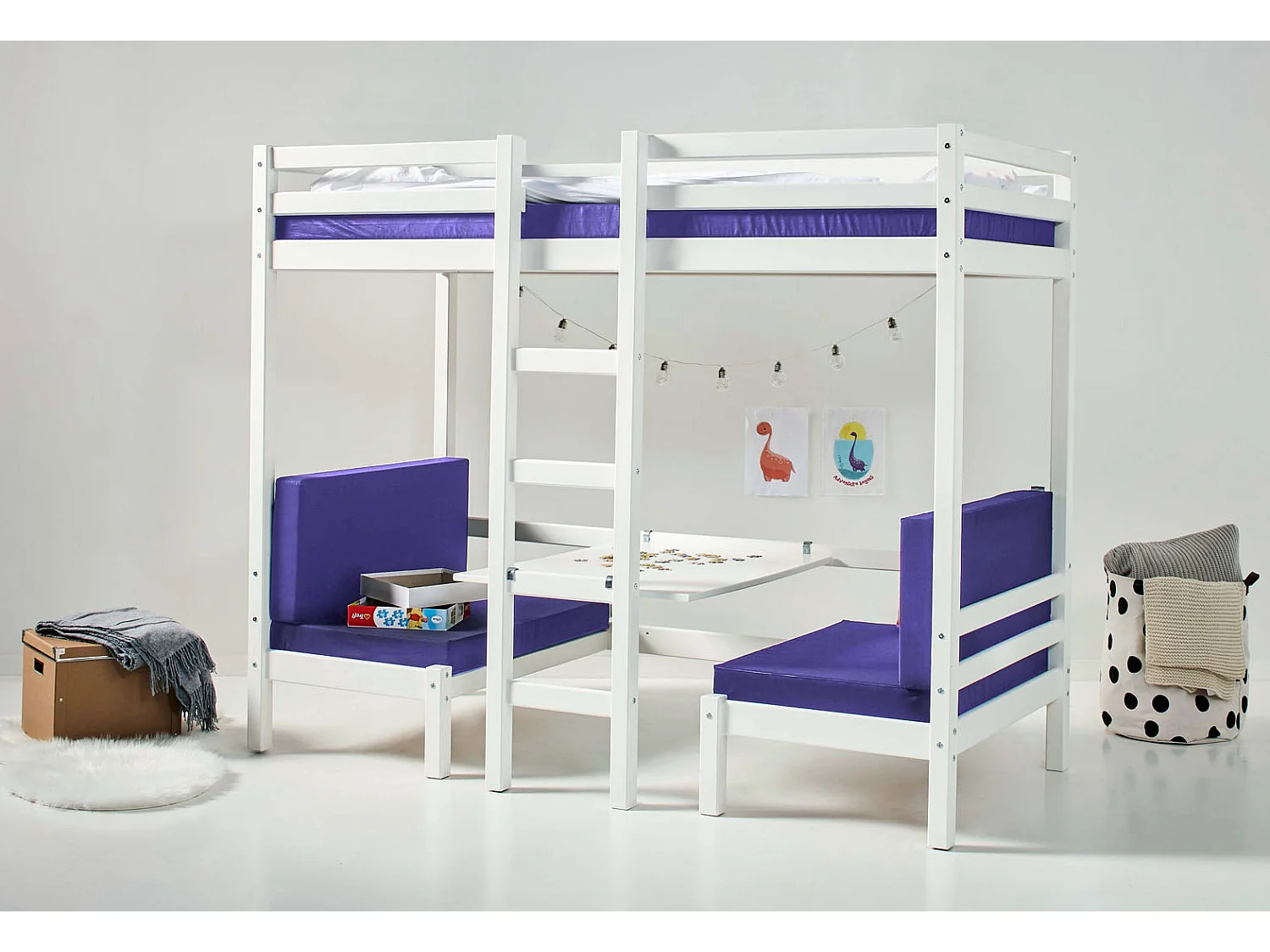 Basic Lit superposé Jumbo avec canapé violet, bureau et sommiers à lattes inclus.