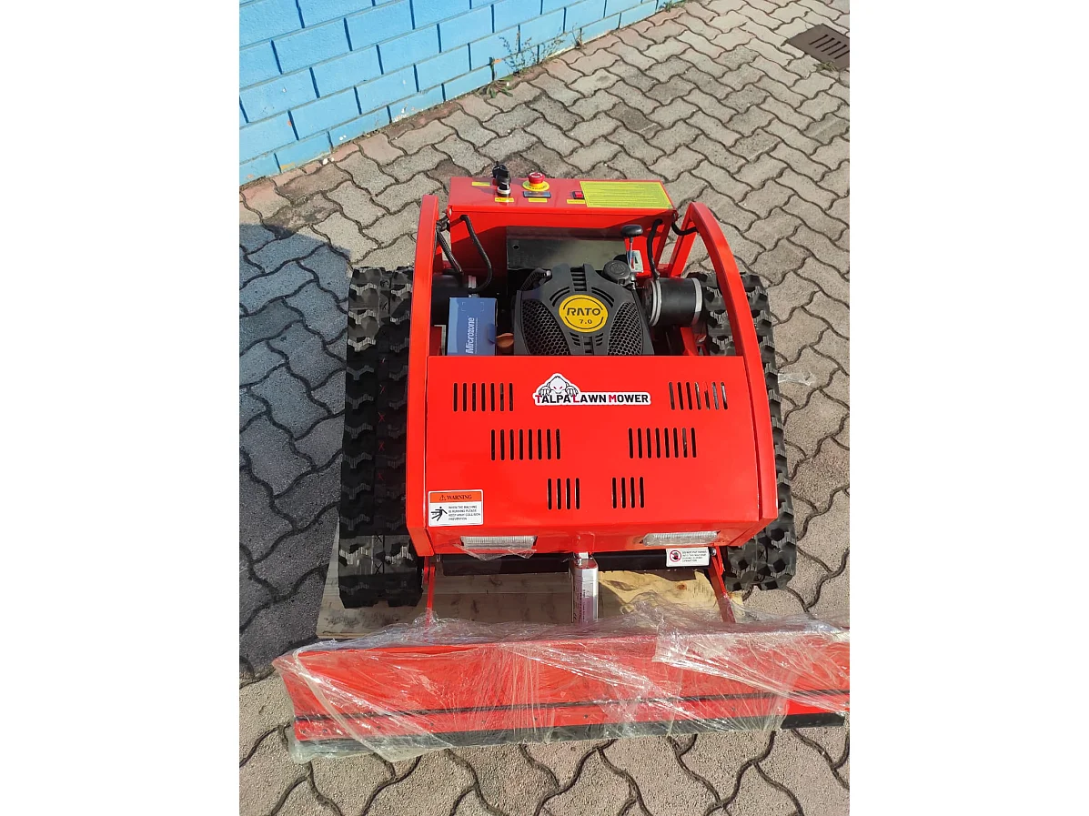 Tagliaerba Trincia Spalaneve Apripista Con Benna Cingolato Telecomandato con motore 200cc