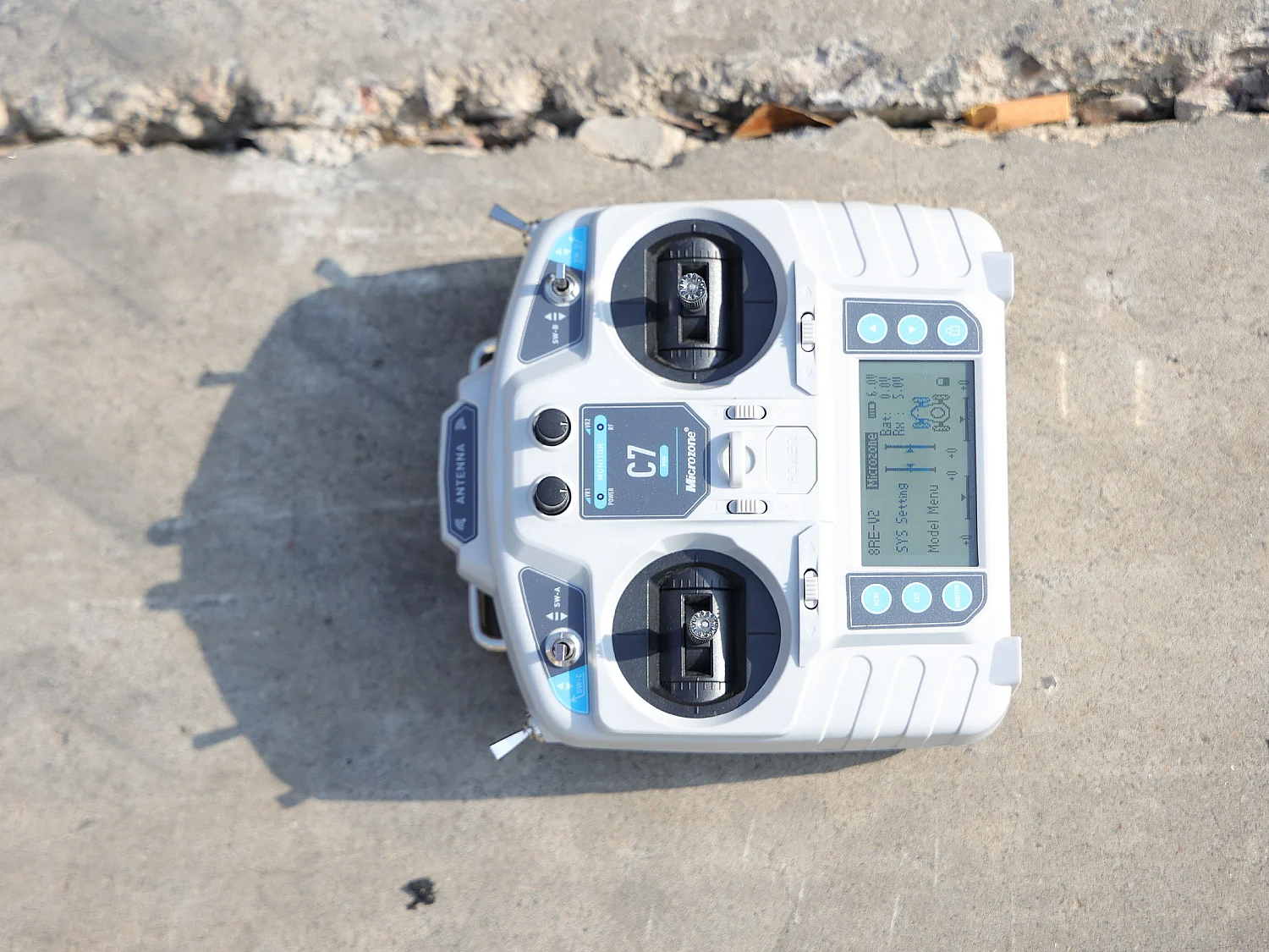 Tagliaerba Trincia Spalaneve Apripista Con Benna Cingolato Telecomandato con motore 200cc