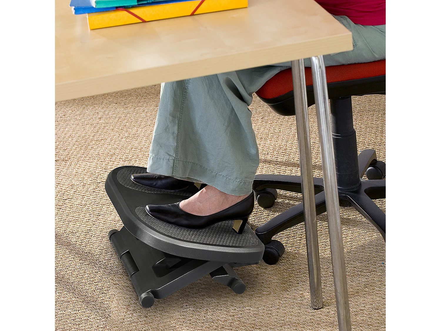 Reposapiés negro 45x34x16.5 cm HOMCOM