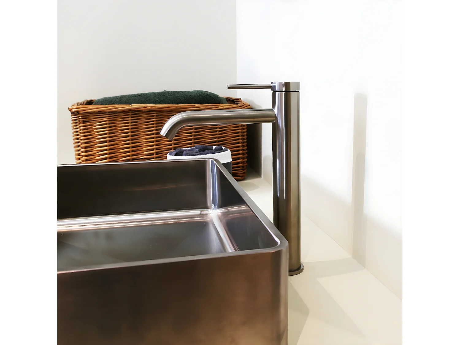 Rubinetto alto per lavabo Lollipop acciaio spazzolato Essebagno