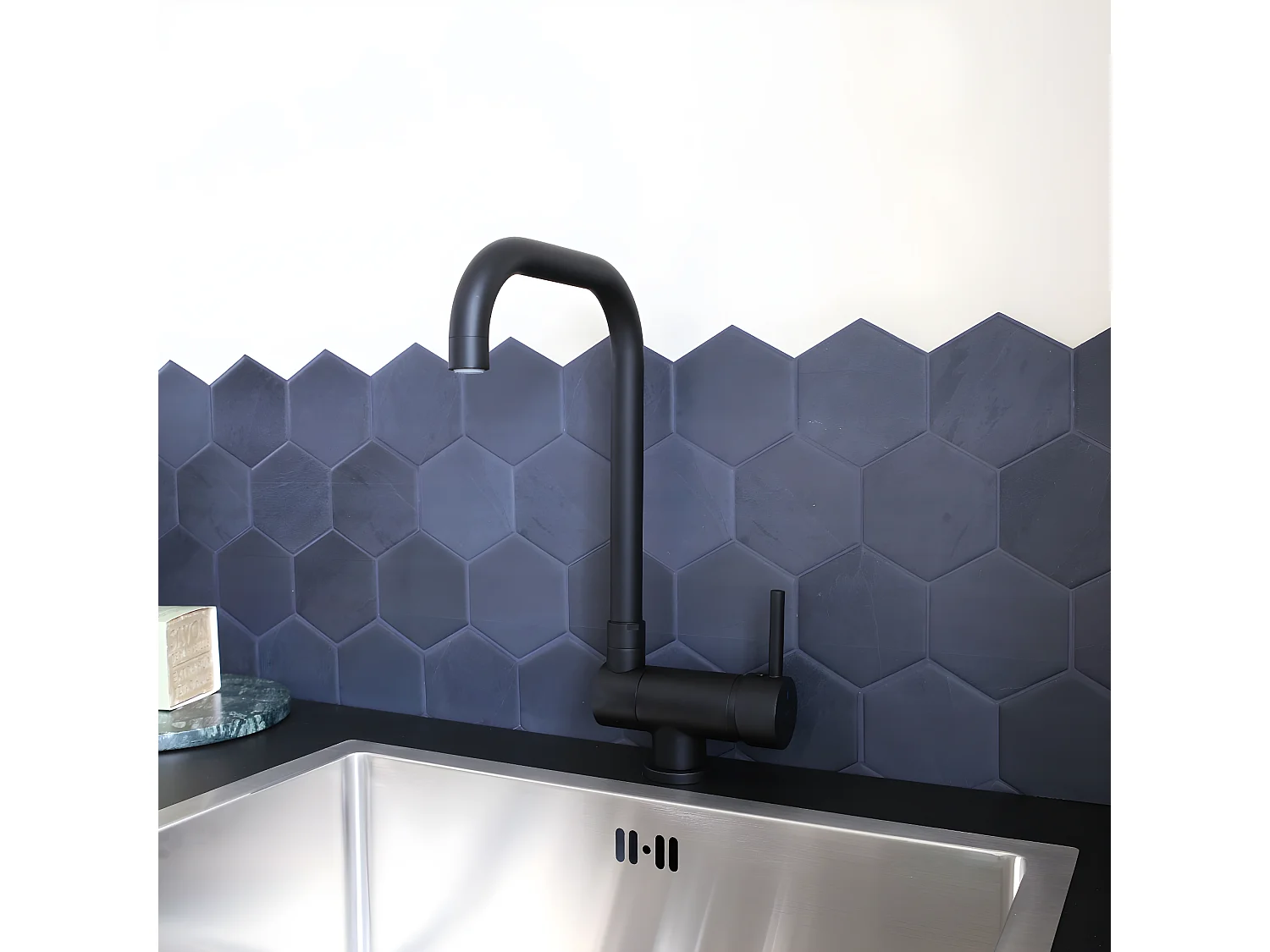 New Oslo mitigeur évier noir rabattable - Essebagno