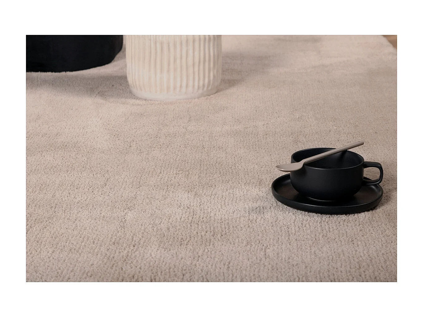 Undra vloerkleed 240x170 cm polyester beige.