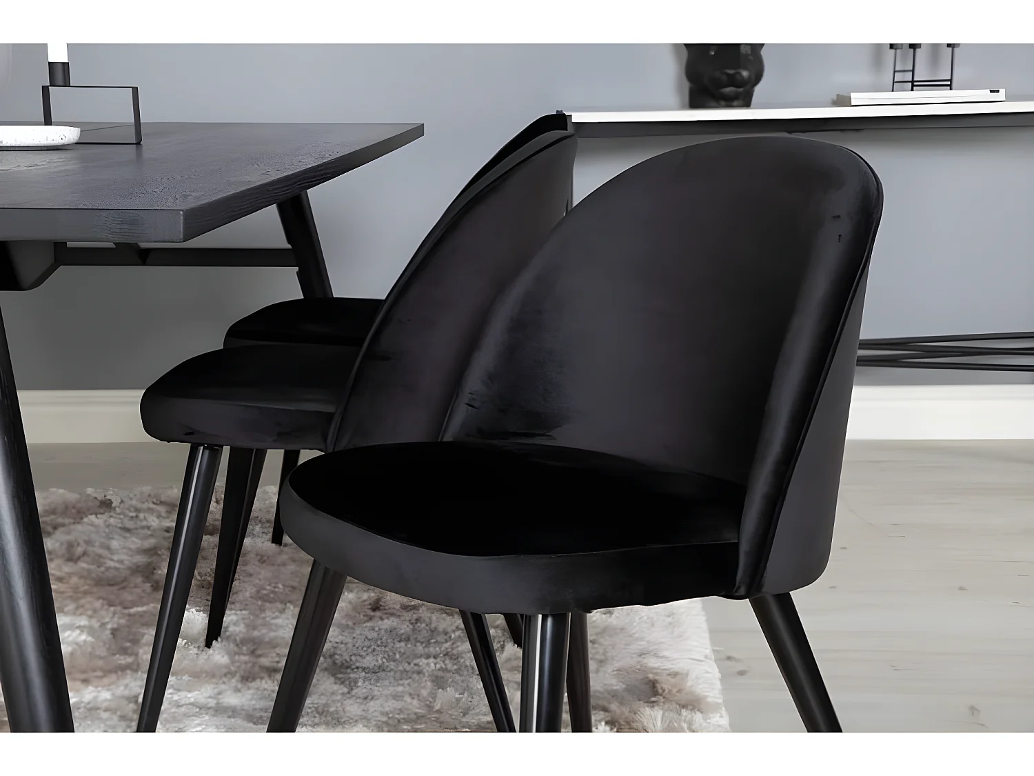 Velvet Esszimmerstuhl Velour schwarz.