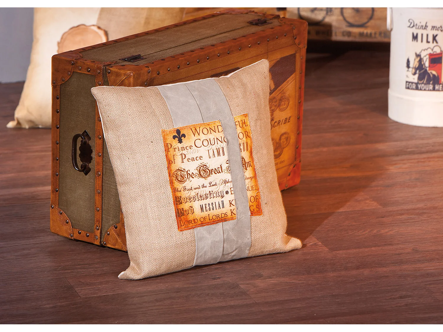 Cuscino Kelda marrone.