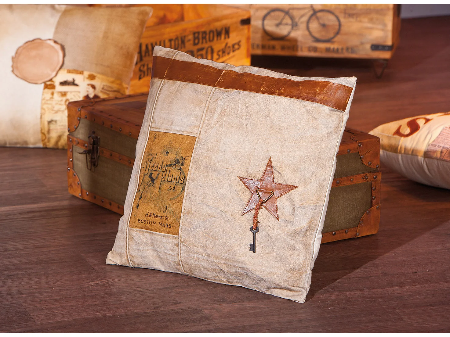 Cuscino Lukka marrone.