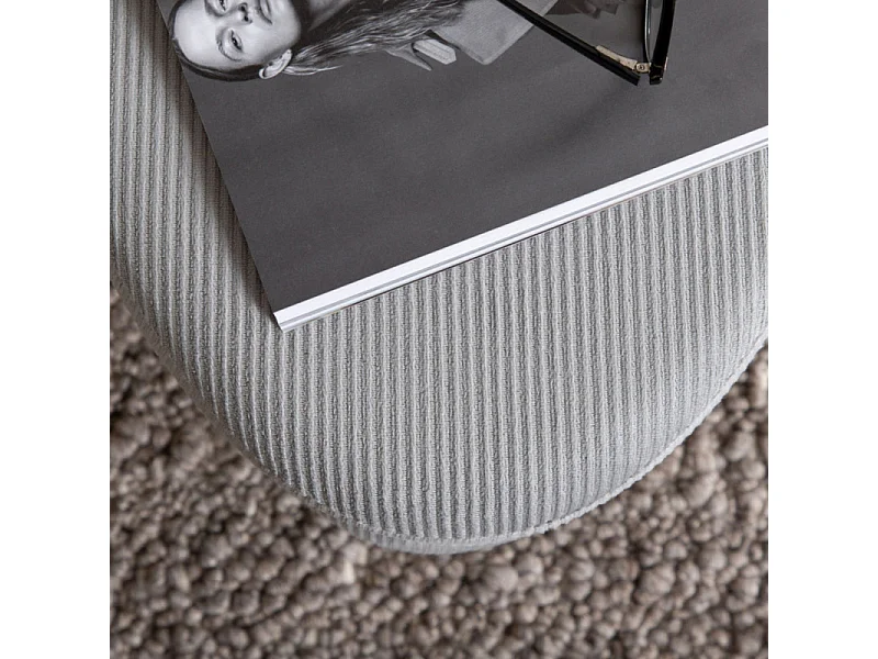 Puf Otto, reposapiés terciopelo negro, gris.