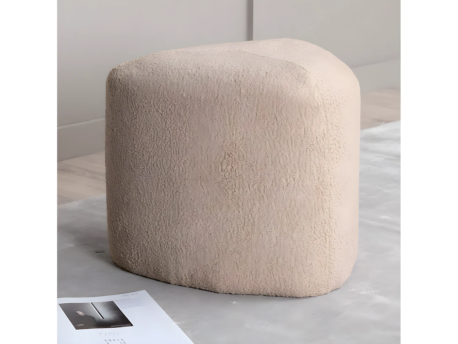 Peg poef, hocker Ø46cm teddystof beige.