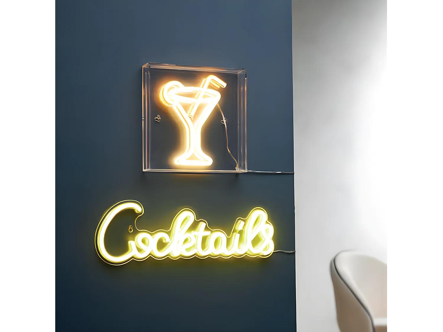 Néon mural USB Cocktails Ostaria