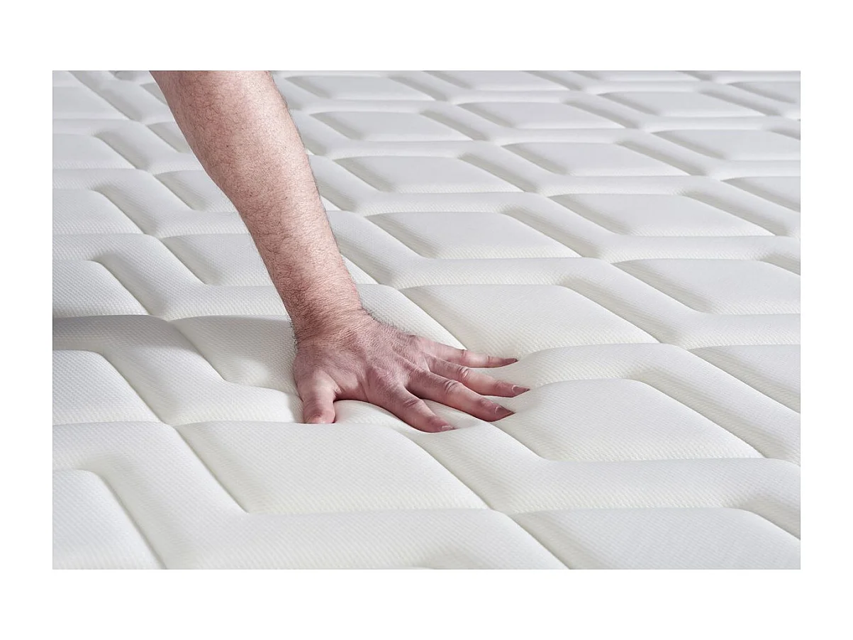 Lattenbodem en Actiflex dream matras 140x200cm , matrasdikte : 22 cm , pocketveren en traagschuim , vrij stevig, 5 comfortzones